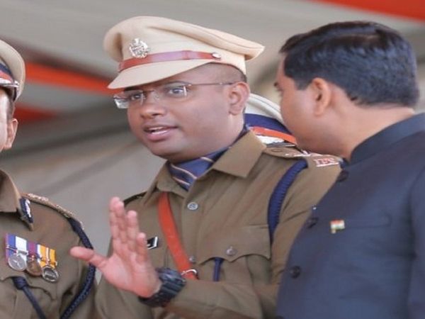 KBC News- 14 year old winner Ravi Mohan Saini is now Porbandar SP Gujarat