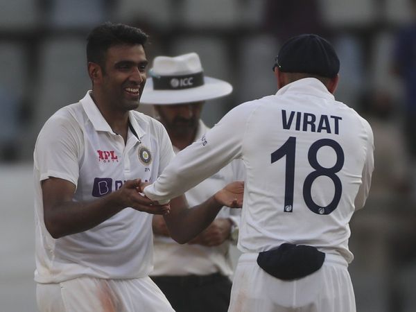 Ravichandran-Ashwin-Virat-kohli