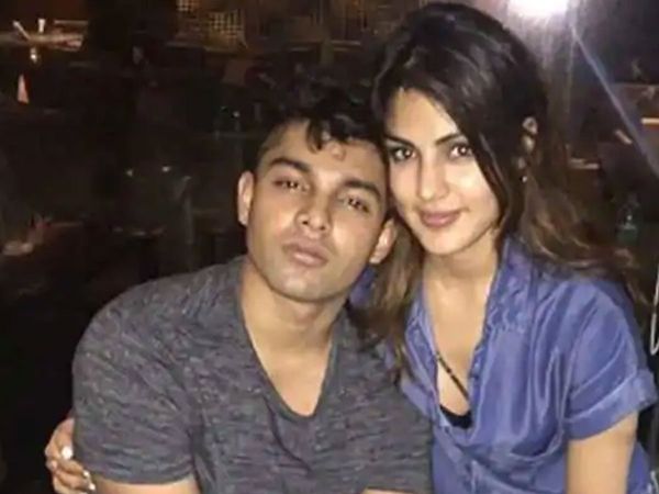 Rhea Chakraborty, Showik Chakraborty