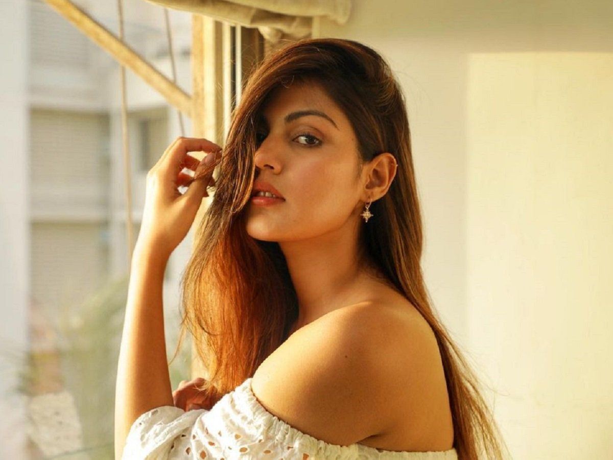 बड़े पर्दे पर वापसी के लिए तैयार हैं रिया चक्रवर्ती, जानिए कब रिलीज होगी फिल्म?