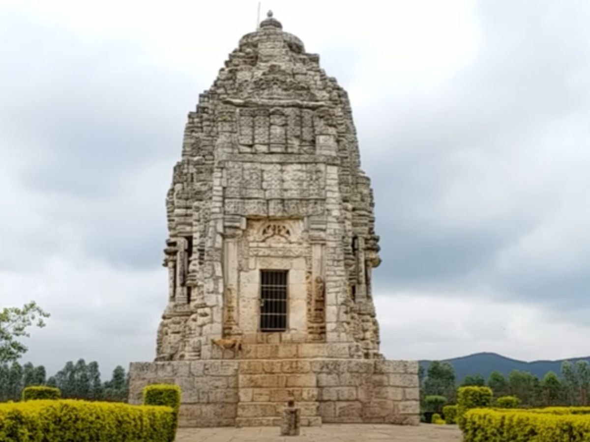 देख लीजिए, यह है देश का वह मंदिर, जहां कर्ज-लोन और बकाए से पीछा छुड़ाने आते हैं भक्त!
