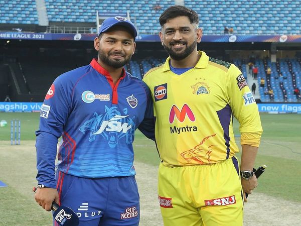 Rishabh-pant-MS-Dhoni-ipl-qualifier1