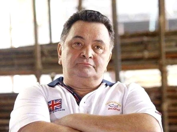 Rishi Kapoor expresses his anger on people who are not following lockdown