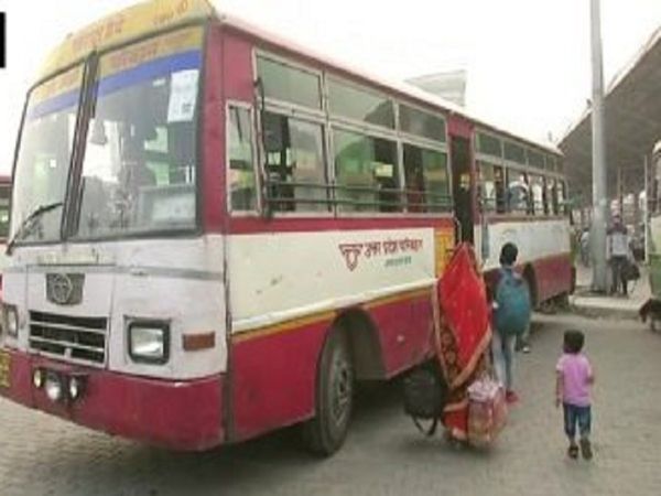 Agra Roadways Buses