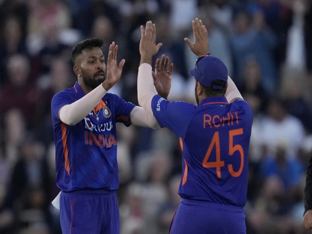 IND vs ENG: पहले टी20 में इंग्लैंड को पटखनी देने के बाद हिटमैन ने पढ़े हार्दिक की तारीफ में कसीदे