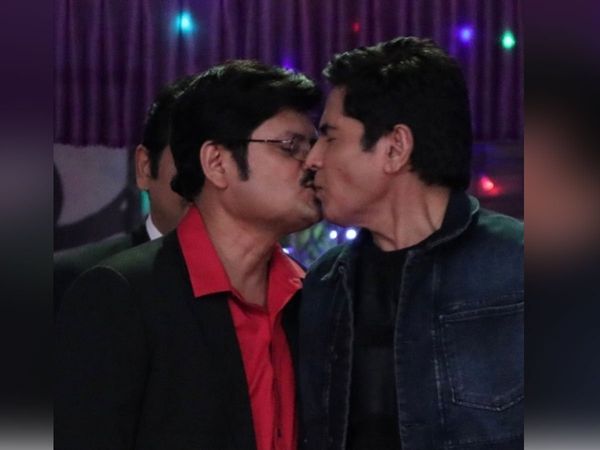 Rohitashv Gour, Asif Sheikh