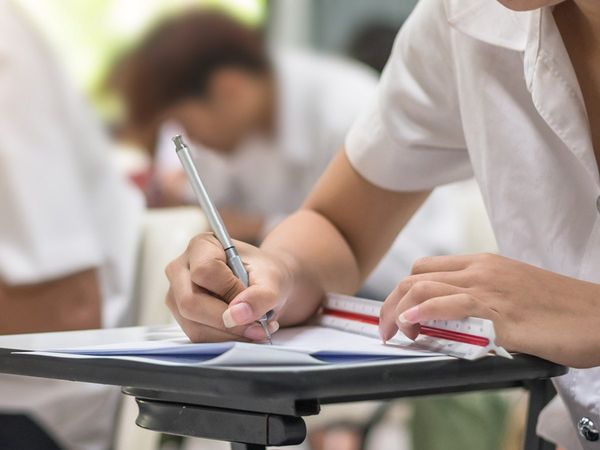 Should Kashmir be handed over to Pakistan? There was a ruckus in Madhya Pradesh on the question asked by MPPSC