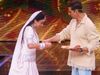 Rupali Ganguly ties a rakhi to Akshay Kumar