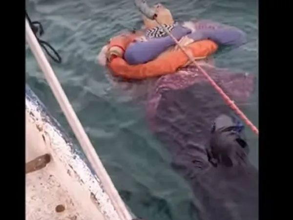 Women Rescue from Sea in Colombia