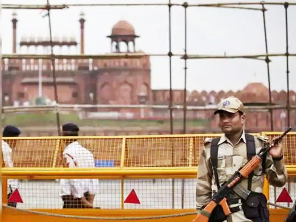 Calls from mobiles from abroad in Delhi provocative calls made sedition case registered