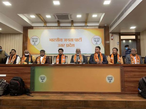 UP Elections SP got a setback, MLC Ghanshyam Lodhi and Shailendra Pratap Singh joins BJP