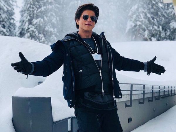 Shah Rukh Khan Rajkumar Hirani next Film makers looking for 2021 release