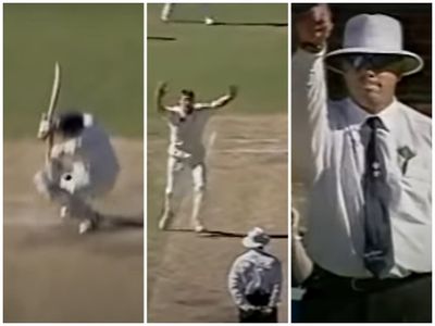 Sachin Tendulkar Daryl Harper Shoulder before wicket Sachin Tendulkar Daryl Harper Shoulder before wicket
