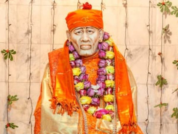 साईं के भजन गाने से मिलती है आत्मिक शांति