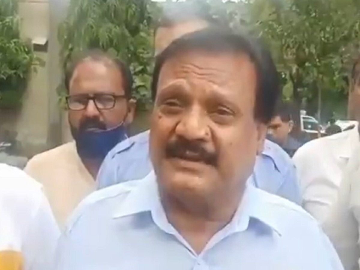 कांग्रेस MLA ने कर दिया शिवराज चौहान के संसदीय क्षेत्र में पुल का उद्घाटन, हुई FIR, बोले- CM मुझे धन्यवाद कहें