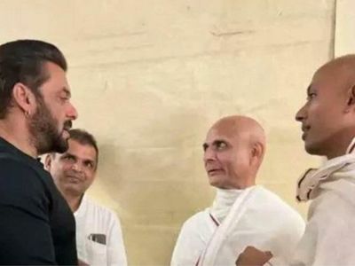 Salman Khan Visits Jain Monk Acharya Vijay Hansratnasur, Who is Jain Monk Acharya Vijay Hansratnasur Salman Khan Visits Jain Monk Acharya Vijay Hansratnasur, Who is Jain Monk Acharya Vijay Hansratnasur
