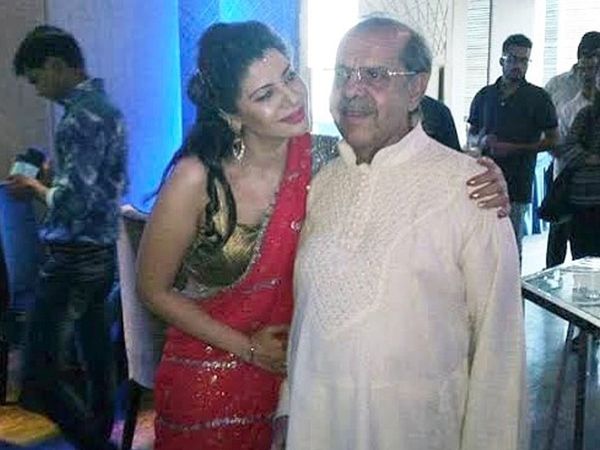 Sambhavna Seth TV Actress sent legal notice to hospital where her father died