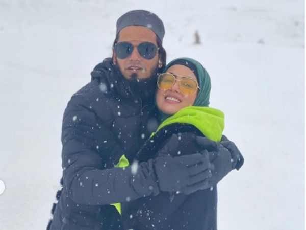 Sana Khan and Mufti Anas Sayied