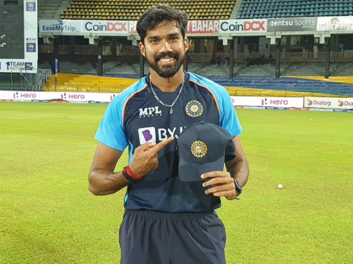 Who is Sandeep Warrier| India vs Sri Lanka third T20 Sandeep Warrier gets  to make international debut against Sri Lanka in third T20I| Who is Sandeep  Warrier| India vs Sri Lanka 3rd