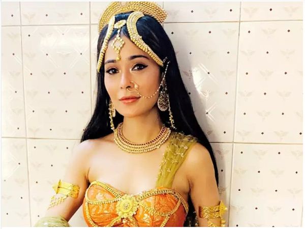 Santoshi Maa actress Sara Khan