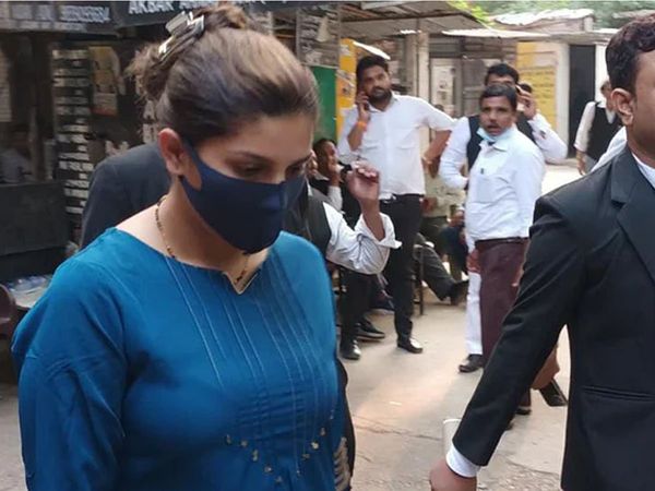 Sapna Choudhary in Lucknow Court