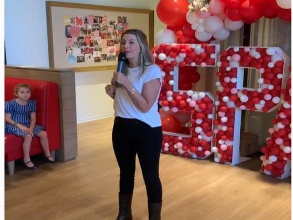 Boss gives each of her employees Rs 7.5 lakh and two first class flight tickets video viral