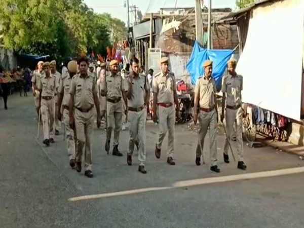 Stone pelting on 'Shobha Yatra' in Karauli, Rajasthan, tension in the area, section 144 imposed, internet also closed