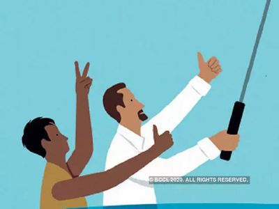 Pakistani officer suspended for taking selfie with Corona patients Pakistani officer suspended for taking selfie with Corona patients