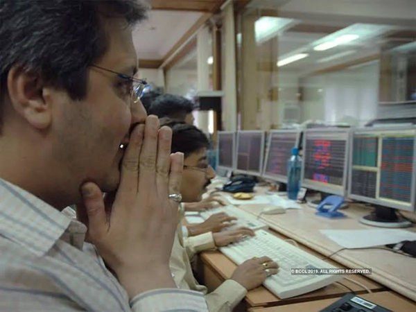 Sensex, Nifty Today closed with fall on 14 August 2020 Share market news in hindi, watch Video