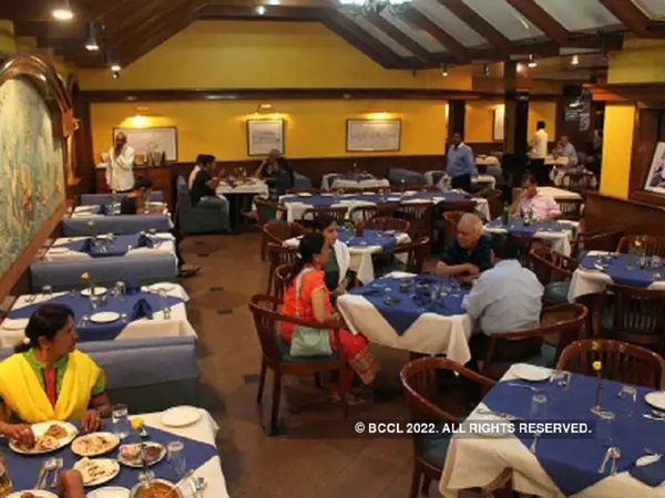 delhi high court on service charge