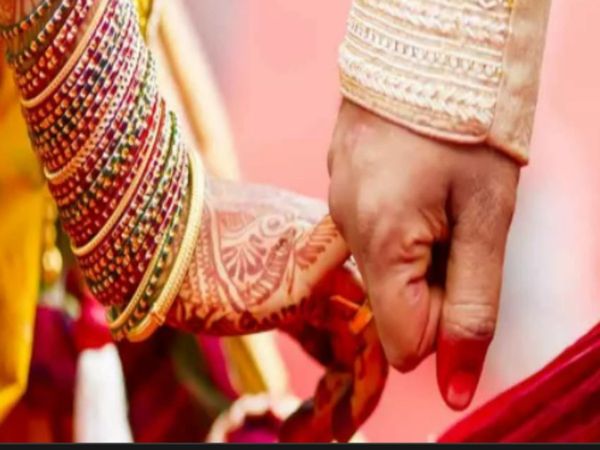 Girl offers job to Matrimonial profile match then what happened you cant imagine