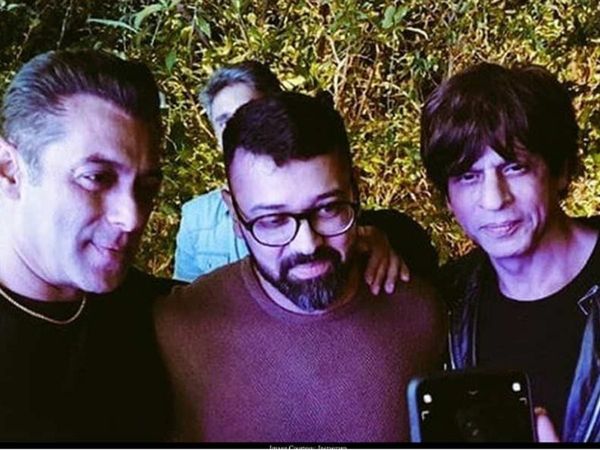 Shah rukh khan with salman khan