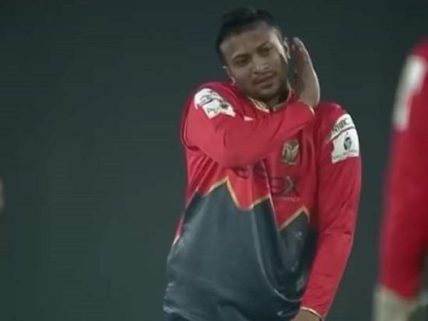 Shakib al Hasan imitating Pushpa step