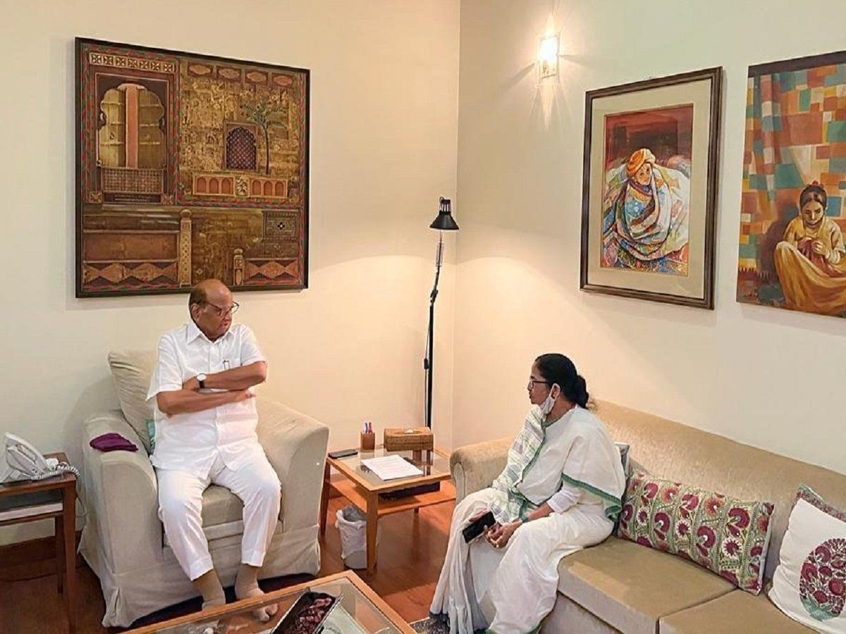ममता बनर्जी ने की शरद पवार से मुलाकात, राष्ट्रपति चुनाव पर हुई चर्चा, विपक्ष का उम्मीदवार बनने से कर चुके हैं मना
