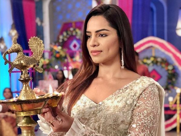 Shikha Singh herself not leave Kumkum Bhagya serial