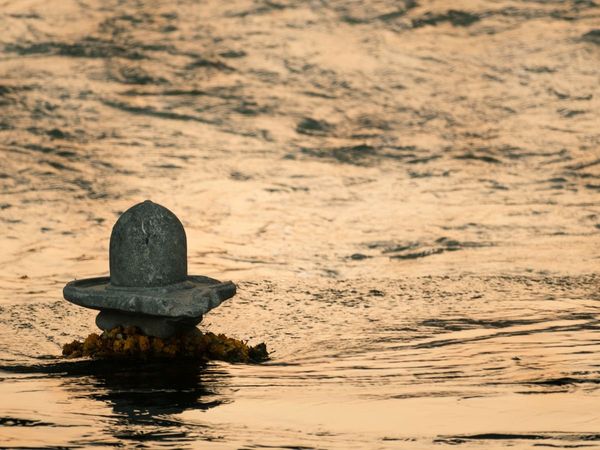 Shivalinga jalabhishek meaning