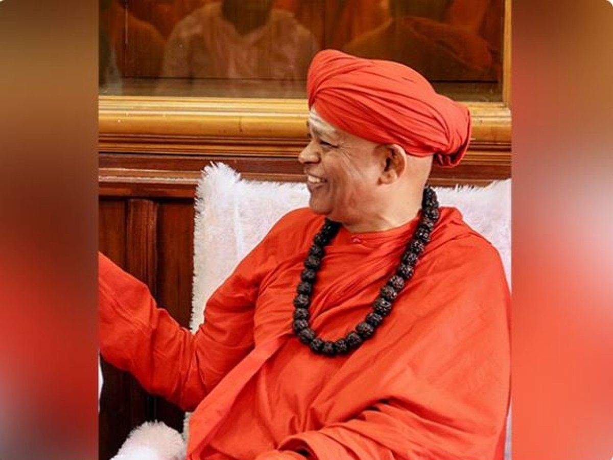 कर्नाटक यौन शोषण मामला: मुरुग मठ के महंत भेजे गए 4 दिन की पुलिस हिरासत में, सीएम बोम्मई बोले- कानून अपना काम कर रहा है