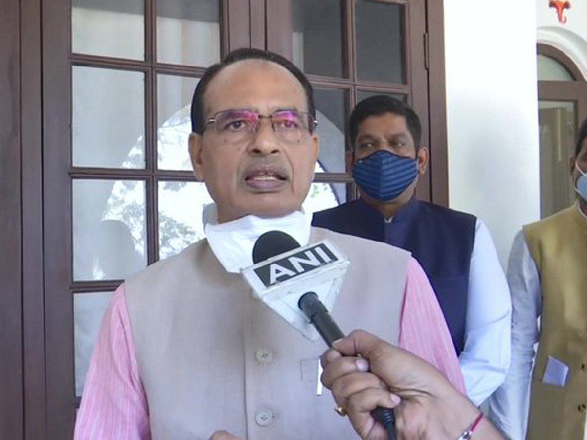 Cow Welfare Tax : गायों के कल्याण के लिए मध्य प्रदेश की जनता से टैक्स वसूलेगी शिवराज सरकार