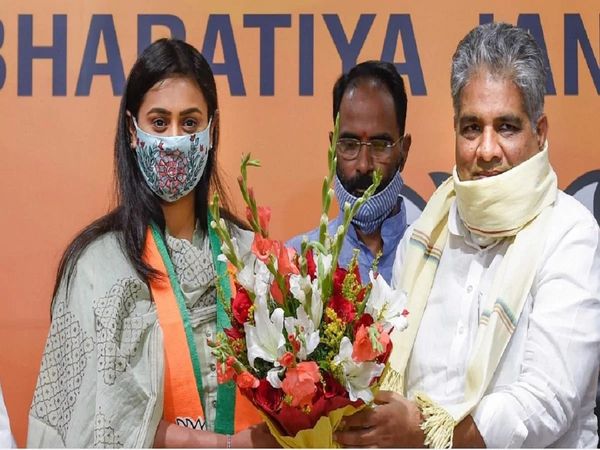 Shreyasi Singh daughter of Digvijay Singh Joins likely to contest Bihar Elections