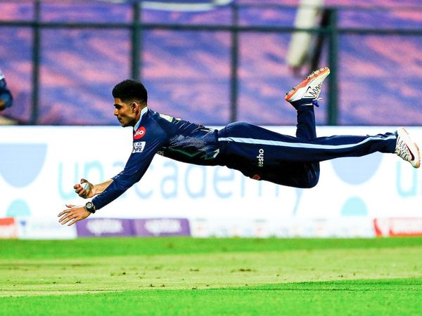 Shubman Gill catch