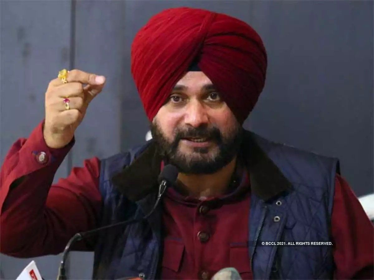 सिद्धू को सुप्रीम कोर्ट से लगा बड़ा झटका, पुराने रोडरेज केस में मिली एक साल जेल की सजा