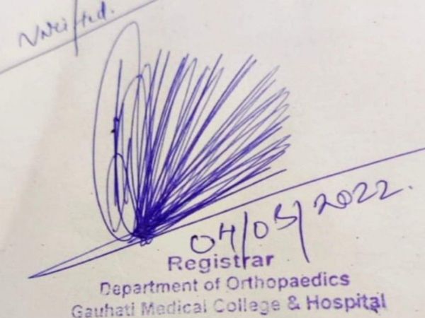 Viral Photo Weird Signature Goes Viral On Social Media Know About Truth