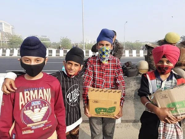 four Sikh kids winning hearts at Delhi-UP border during Bharat bandh and Farmer protest