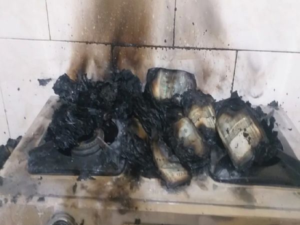 Fearing ACB raid, tehsildar locks house and burns Rs 20 lakh on Gas in Sirohi Rajasthan 