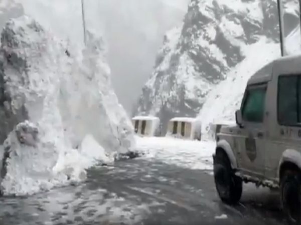 Snow slide on Highway
