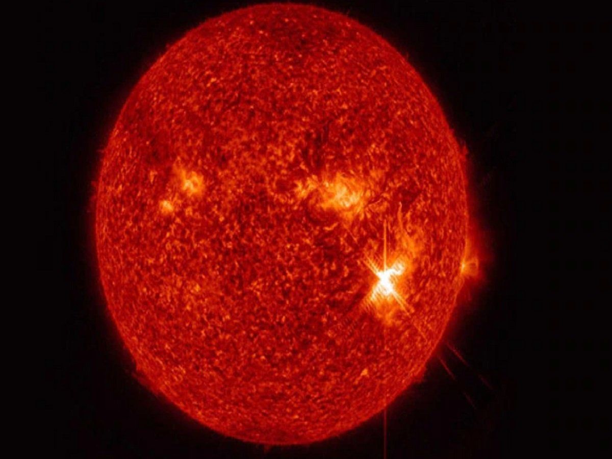 जानिए क्या है Geomagnetic तूफान, जो आज धरती से टकराएगा, हो सकती हैं ये दिक्कतें