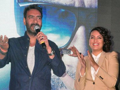 Ajay Devgan Film Bhuj Sonakshi Sinha Look Ajay Devgan Film Bhuj Sonakshi Sinha Look