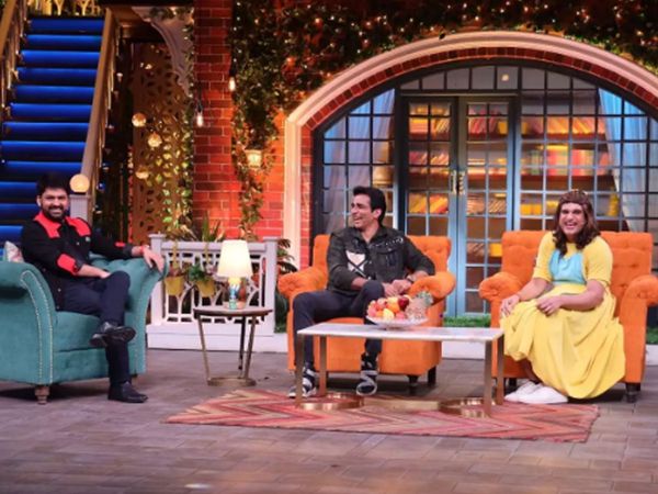 Sonu Sood Shooting Photos With Kapil sharma krashma abhishek From The Kapil Sharma Show Set