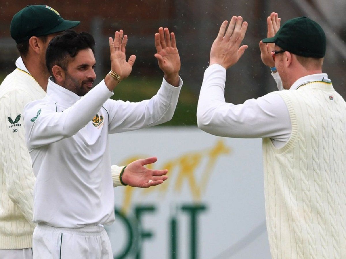 SA vs BAN 2nd Test: महाराज की फिरकी में फंसी बांग्लादेश टीम, दक्षिण अफ्रीका ने टेस्ट सीरीज में किया सूपड़ा साफ