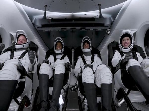 SpaceX mission,spacex tour, spacex tourism